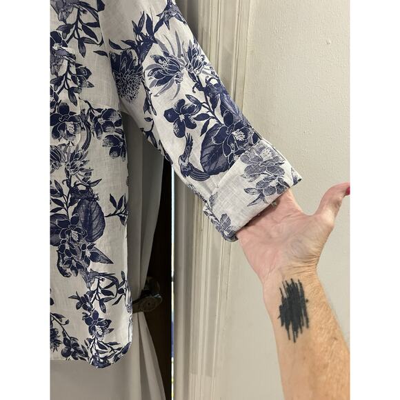 Charter Club Blue White Floral Linen Button Front Top Sz Petite M - Picture 5 of 9